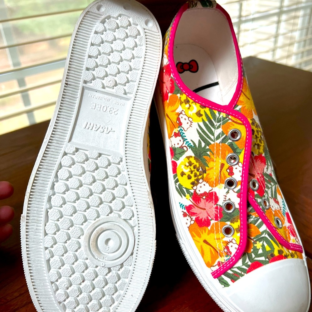 Hello Kitty tennis shoes from Japan brand new